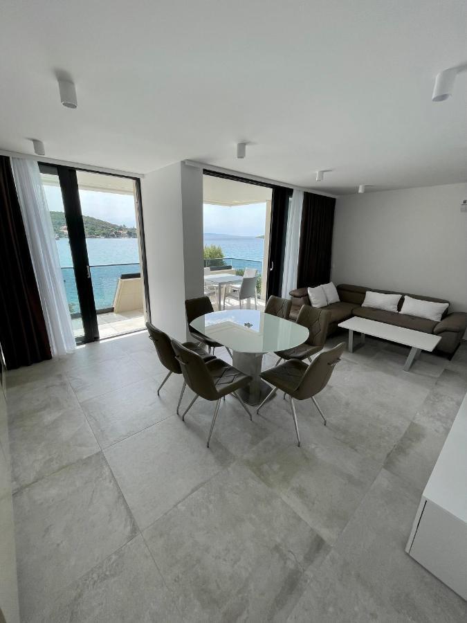 Premier Laguna Apartment Loviste Ngoại thất bức ảnh